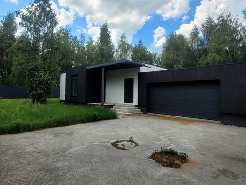 будинок за адресою Травнева