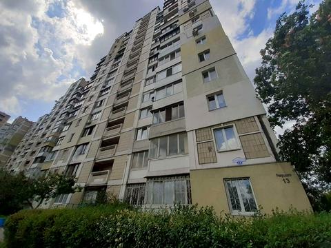 квартира по адресу Ревуцкого ул., 13