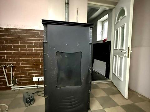 комерційна за адресою Центральна, 48