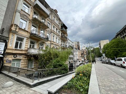квартира за адресою Івана Франка вул., 20