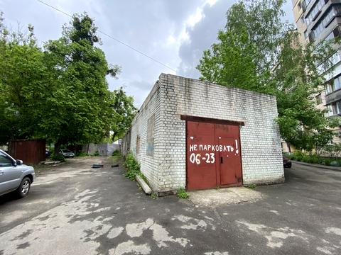 комерційна за адресою Чорновола, 4