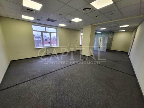 комерційна за адресою Ігорівська вул., 1