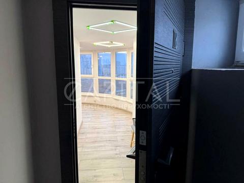 коммерческая по адресу Миколы Бажана просп., 12