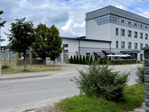 коммерческая по адресу Грушевського, 51а