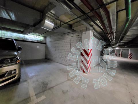 паркомісце за адресою Юлії Здановської вул. (Ломоносова), 71-Б