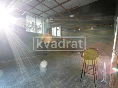 комерційна за адресою Практична вул., 6