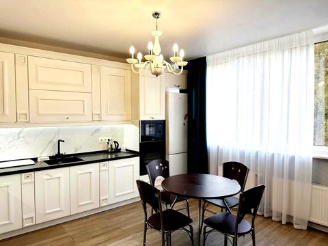 квартира за адресою Рея Бредбері вул., 2