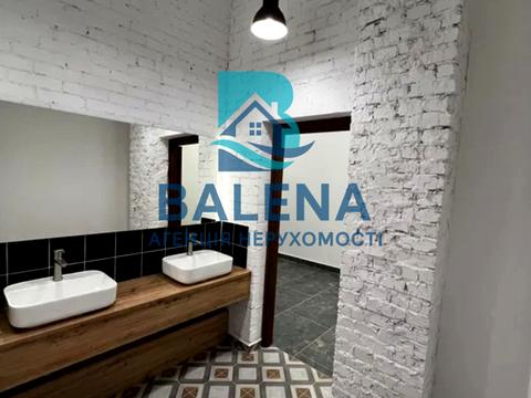 комерційна за адресою Межигірська вул., 87-А