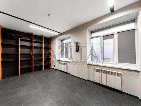 комерційна за адресою Євгена Гуцала пров. (Кутузова), 3