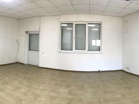 комерційна за адресою Дмитра Іванова вул., 63