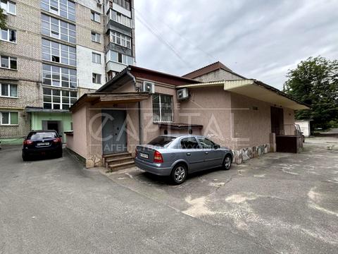 комерційна за адресою Ушинського вул., 19