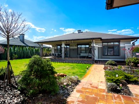 дом по адресу с. Вишенки, Золочівська