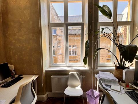 комерційна за адресою Івана Франка вул., 3