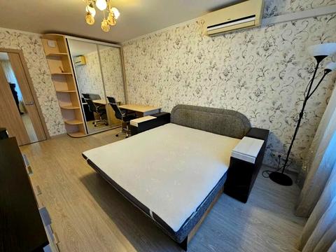 квартира за адресою Володимира Івасюка просп. (Героїв Сталінграду), 49-Б