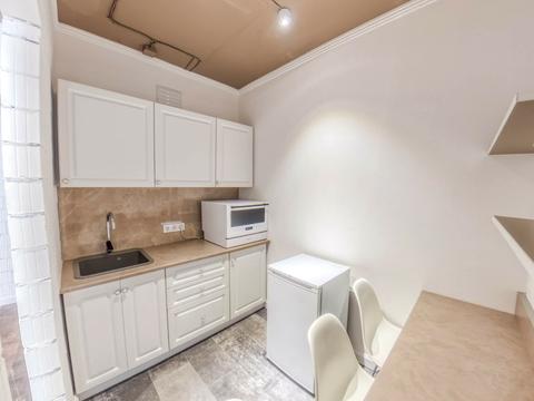 комерційна за адресою Зарічна вул., 6