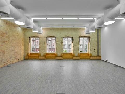 комерційна за адресою Велика Васильківська вул. (Червоноармійська), 1/18