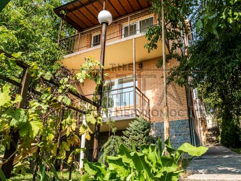 комерційна за адресою Сорочинська вул., 8
