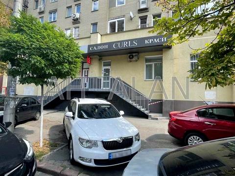 коммерческая по адресу Антоновича ул. (Горького), 157