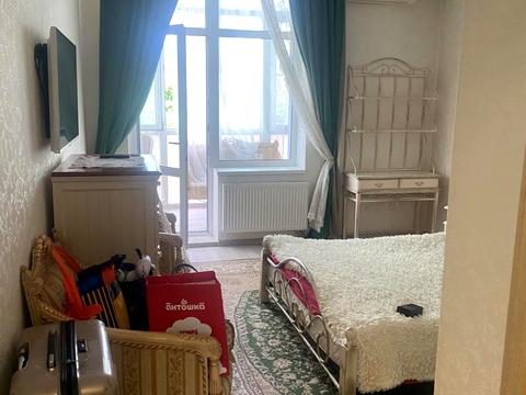 квартира за адресою Академіка Лебедєва вул., 1