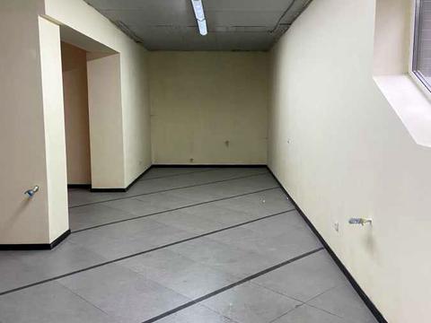 комерційна за адресою Залізнична вул., 49