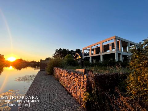 ділянка за адресою Плютовська вул.