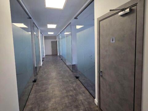 комерційна за адресою Михайла Максимовича вул. (Онуфрія Трутенка), 8