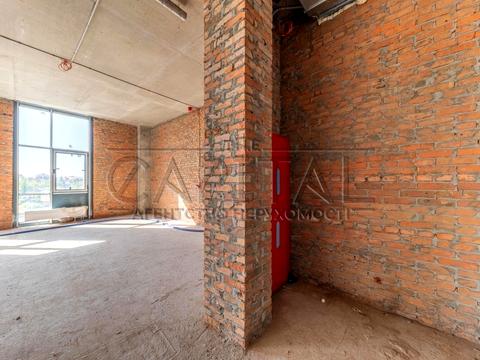 коммерческая по адресу Андрея Верхогляда ул. (Михайла Драгомирова), 1