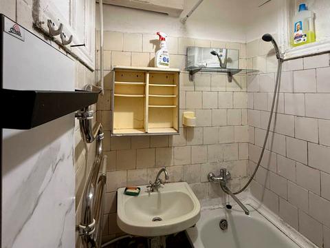 квартира за адресою Степана Бандери вул., 4