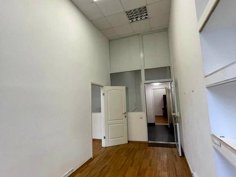 комерційна за адресою Грецька вул., 11