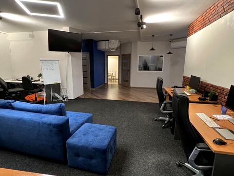 коммерческая по адресу Коперника ул., 3