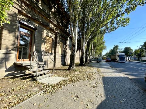 комерційна за адресою Володимира Бондарюка вул. (Пушкіна), 4