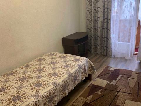 комната по адресу Ореста Левицкого ул. (Академіка Курчатова), 18