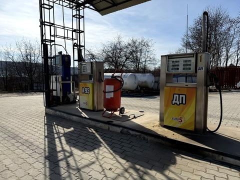комерційна за адресою Грушевського вул., 63