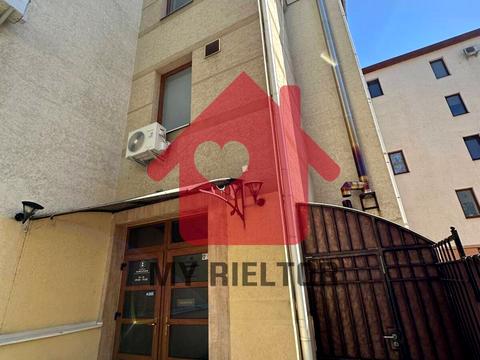 комерційна за адресою Толстого Л., 20