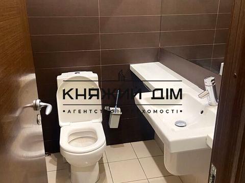 комерційна за адресою Дмитрівська вул., 69