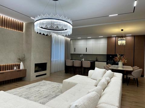 будинок за адресою Набережна вул.