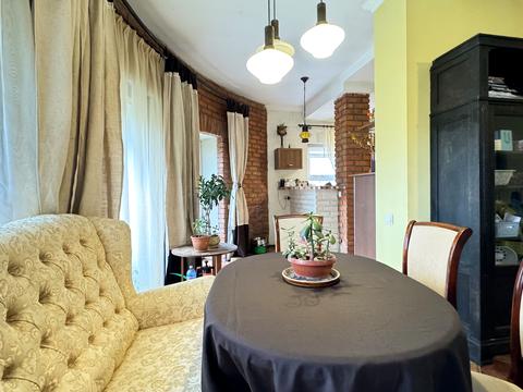 будинок за адресою Весняна, 12