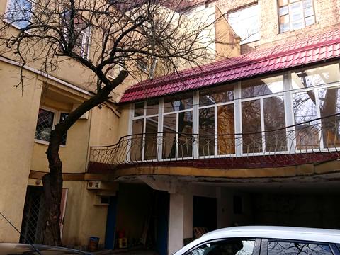 комерційна за адресою Громадянська вул., 5