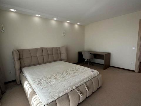 квартира за адресою Автокразівський бульв., 8