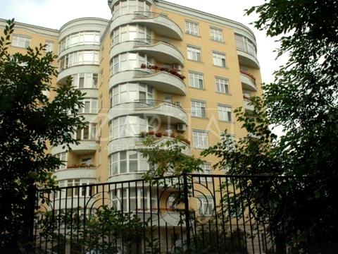 комерційна за адресою Лисенка вул., 2-А