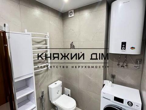 квартира за адресою Дніпровська набережна вул., 17-К