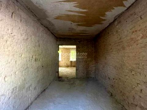 комерційна за адресою Василя Яна вул., 2