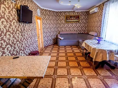 будинок за адресою с. Малодолинське, Учительская, 16