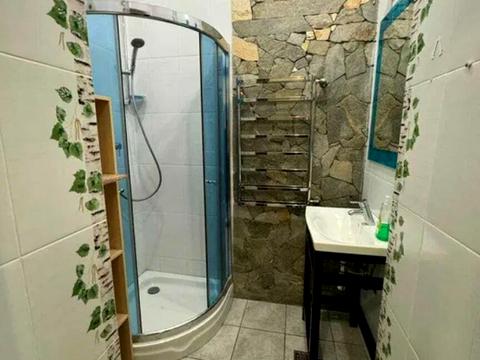 комерційна за адресою Прорізна вул., 4