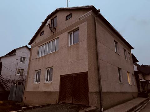 будинок за адресою Шкільна