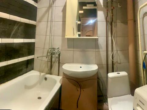 квартира за адресою Високовольтна вул., 28