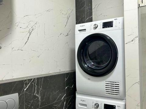 квартира за адресою Салютна вул., 2к17