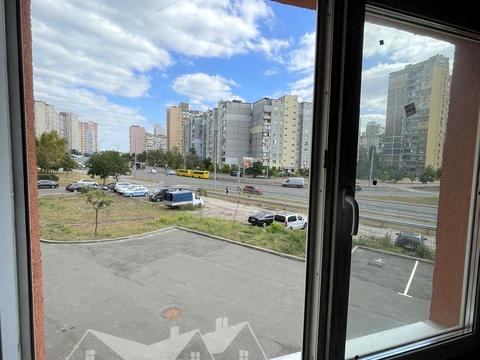 квартира за адресою Милославська вул., 18