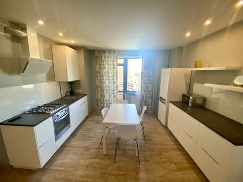 квартира за адресою Максима Рильського вул.