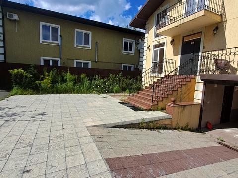 будинок за адресою Богатирська вул., 42